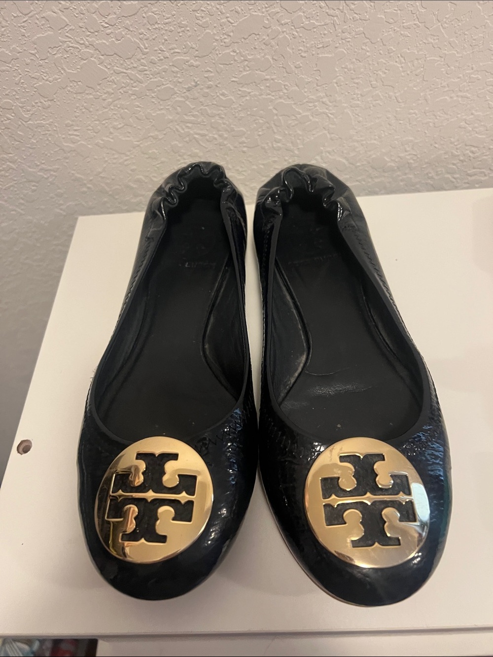 Tory Burch Black Patent Leather Logo Round-Toe Flats
